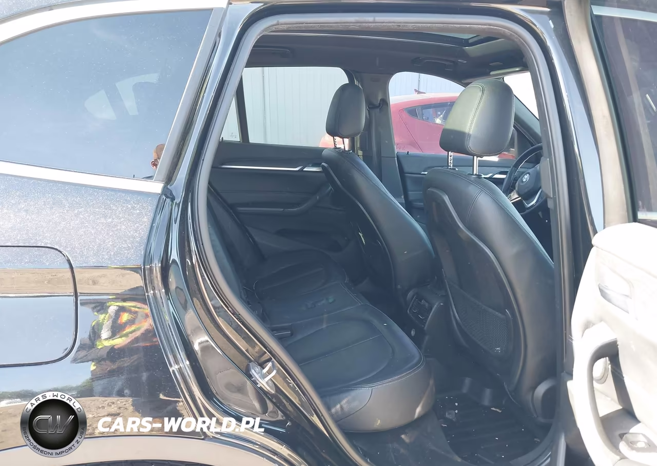 2016 BMW X1 xDrive28I VIN:WBXHT3C36G5E52460 - 8