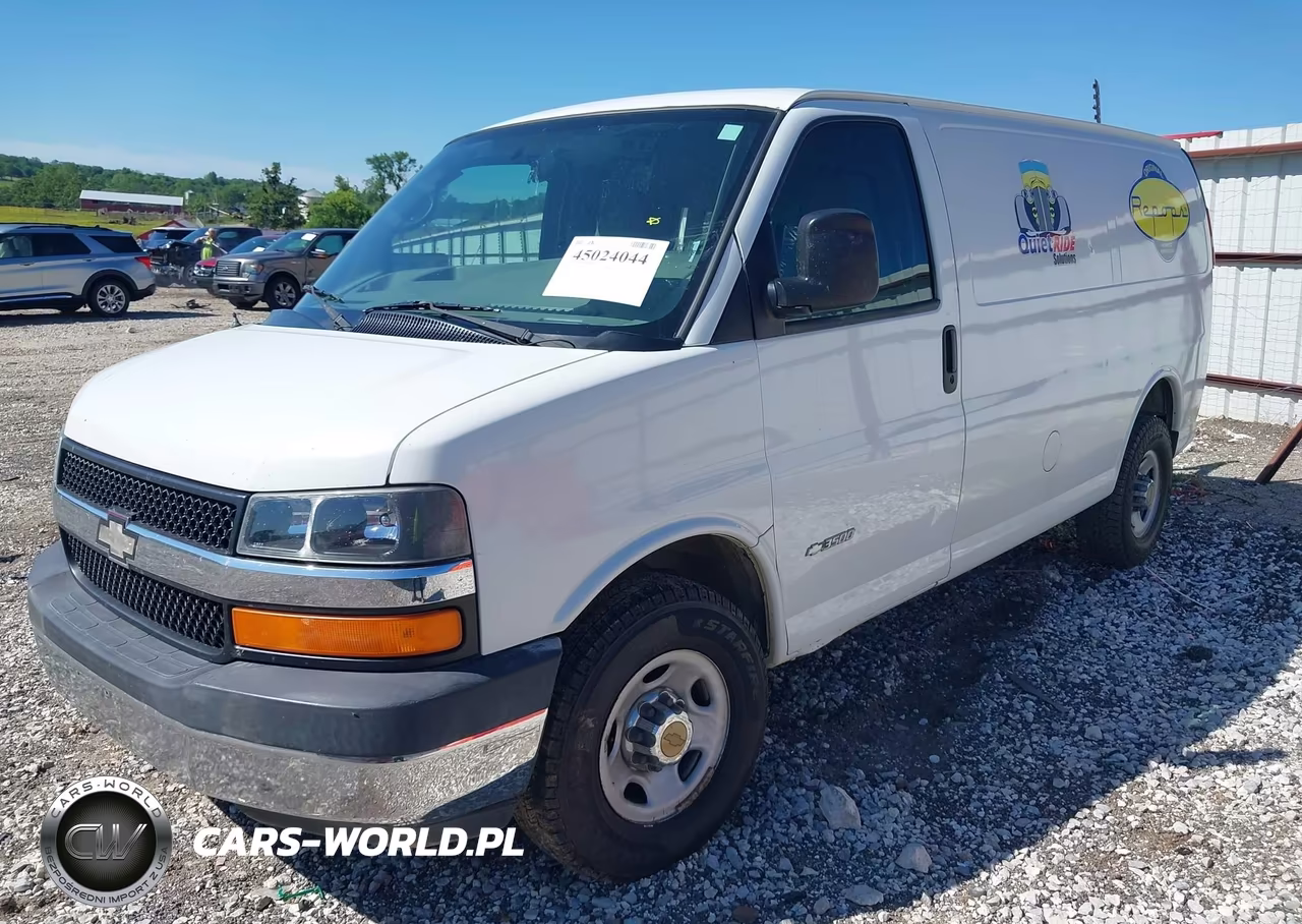 2006 Chevrolet Express Work Van VIN:1GCHG352X61152252 - 2