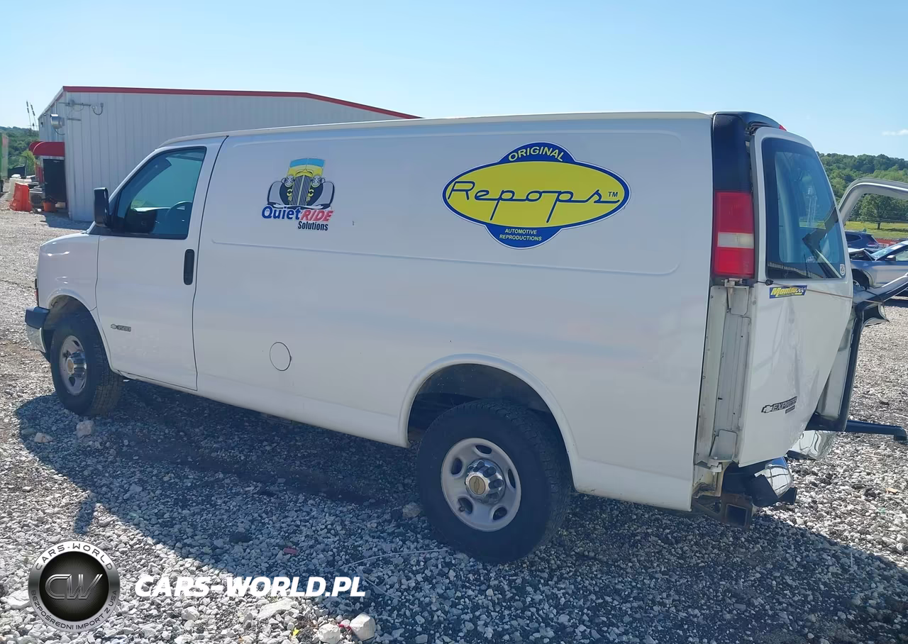 2006 Chevrolet Express Work Van VIN:1GCHG352X61152252 - 3