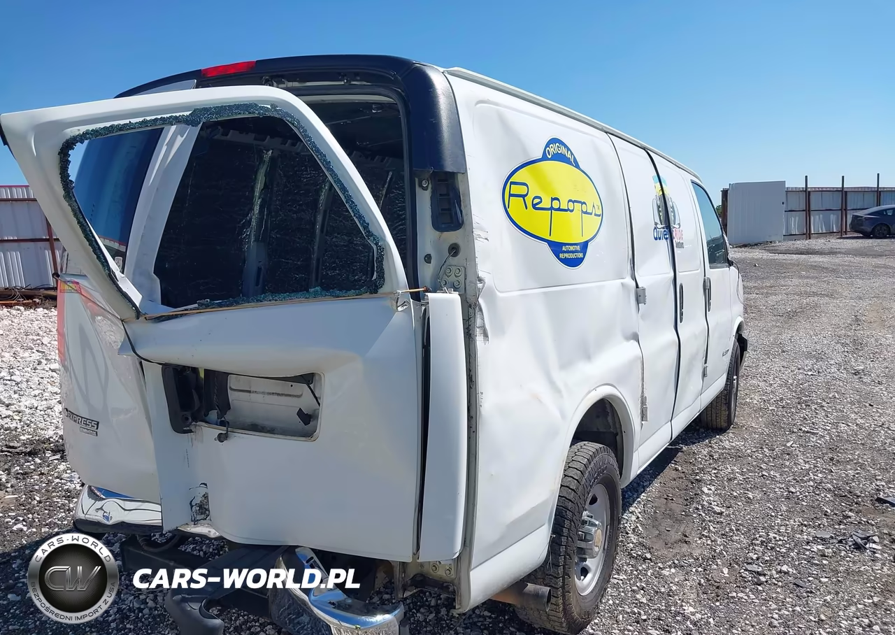 2006 Chevrolet Express Work Van VIN:1GCHG352X61152252 - 6