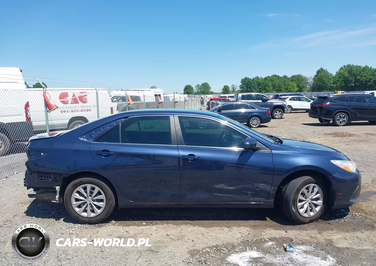 2017 Toyota Camry Le VIN:4T1BF1FK7HU770931 - 14