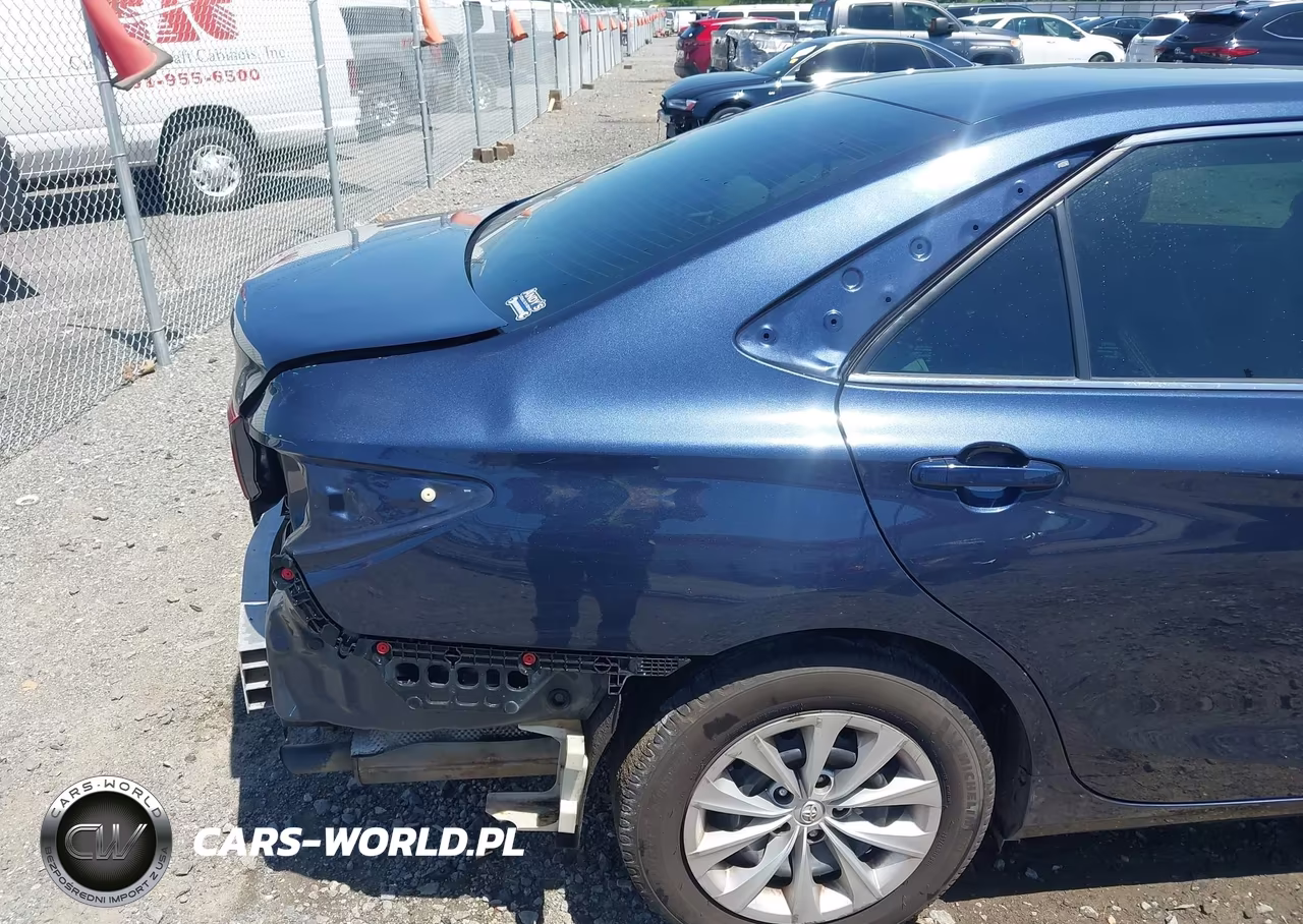 2017 Toyota Camry Le VIN:4T1BF1FK7HU770931 - 19