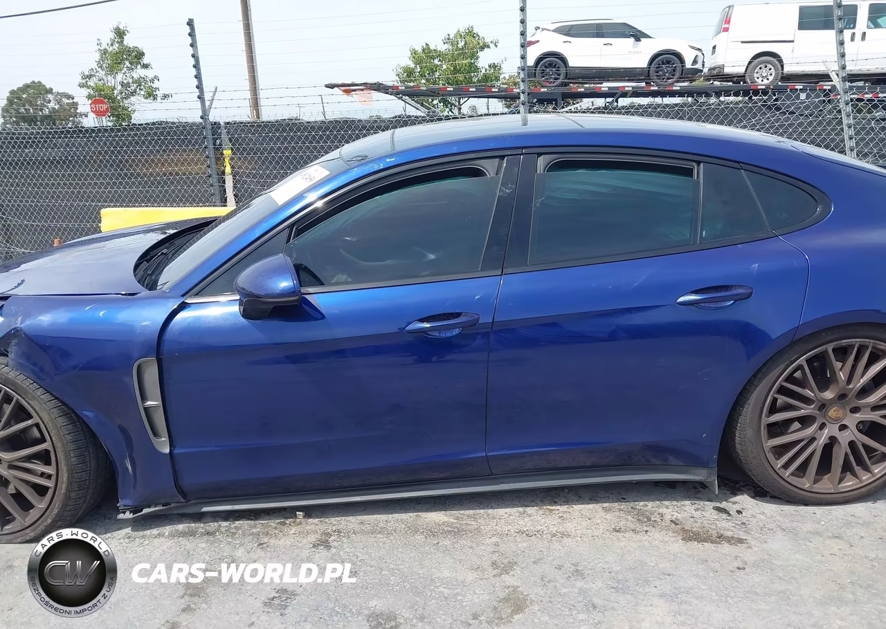 2023 Porsche Panamera 4-4 Platinum Edition-Platinum Edition VIN:WP0AJ2A75PL103044 - 13