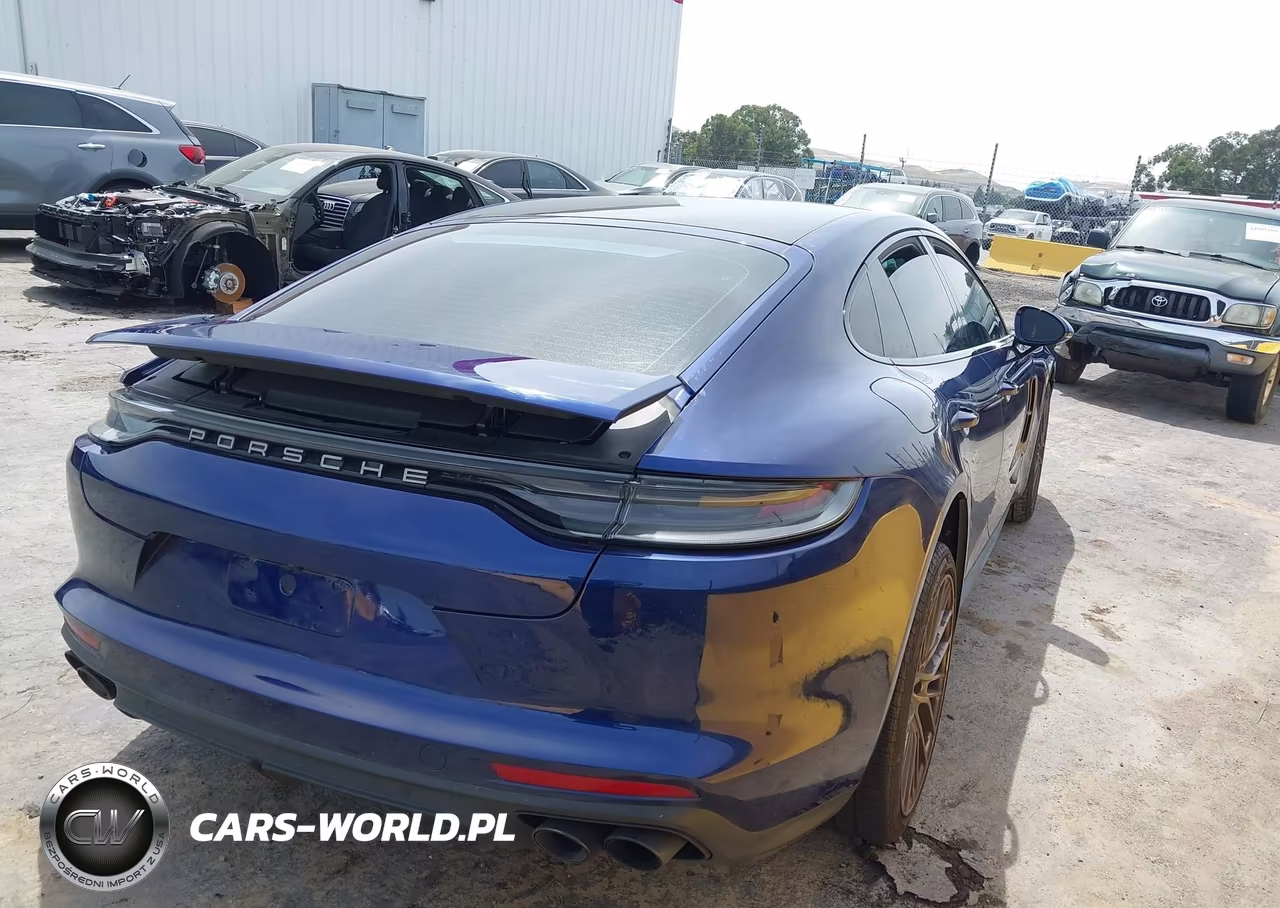 2023 Porsche Panamera 4-4 Platinum Edition-Platinum Edition VIN:WP0AJ2A75PL103044 - 4