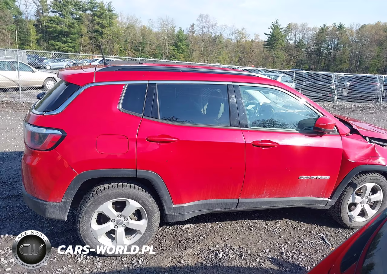 2018 Jeep Compass Latitude 4X4 VIN:3C4NJDBB2JT373408 - 13