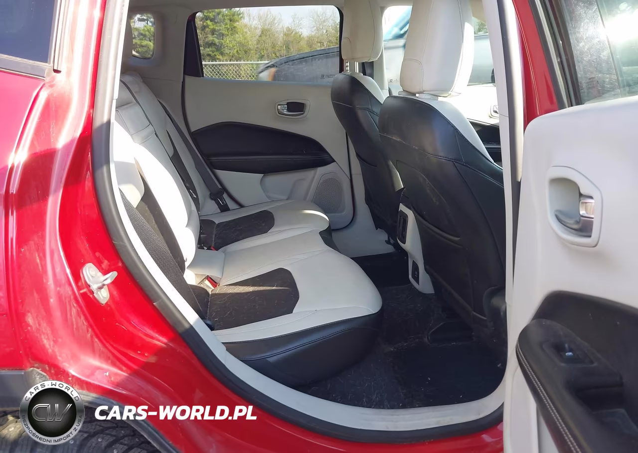 2018 Jeep Compass Latitude 4X4 VIN:3C4NJDBB2JT373408 - 8