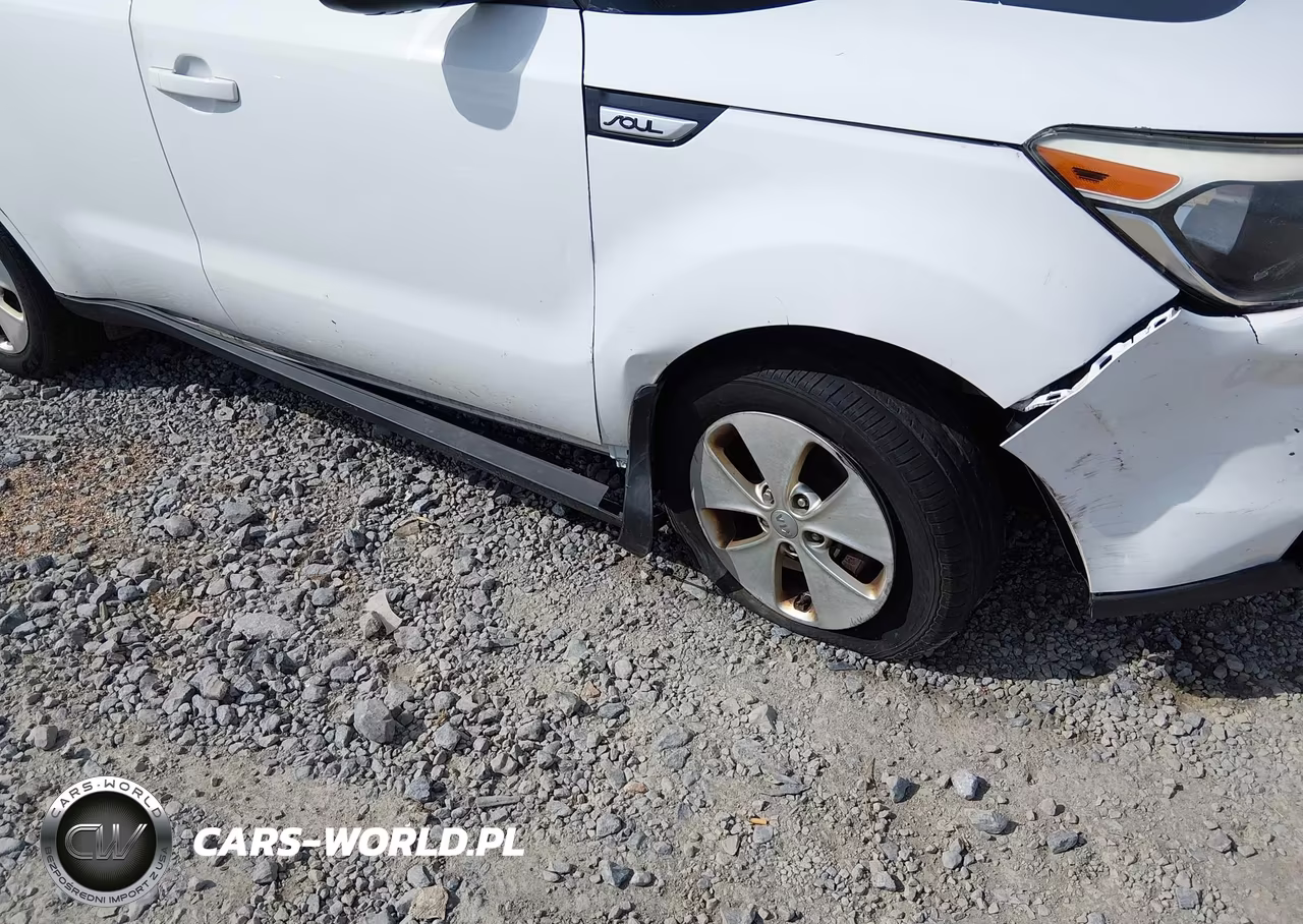 2015 Kia Soul VIN:KNDJN2A27F7174049 - 11