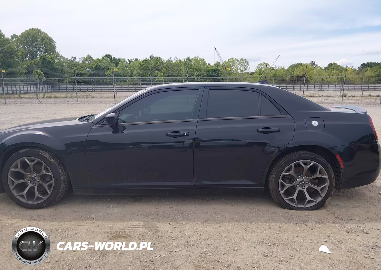 2015 Chrysler 300 300S VIN:2C3CCABG1FH887105 - 13