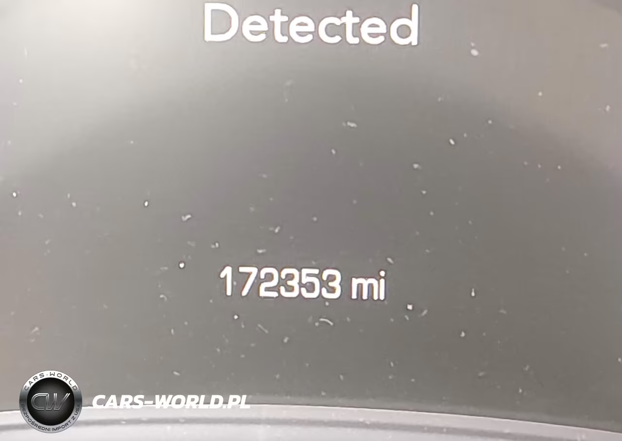 2015 Chrysler 300 300S VIN:2C3CCABG1FH887105 - 14