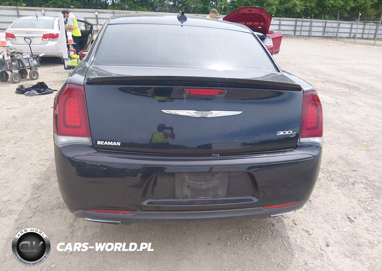 2015 Chrysler 300 300S VIN:2C3CCABG1FH887105 - 15