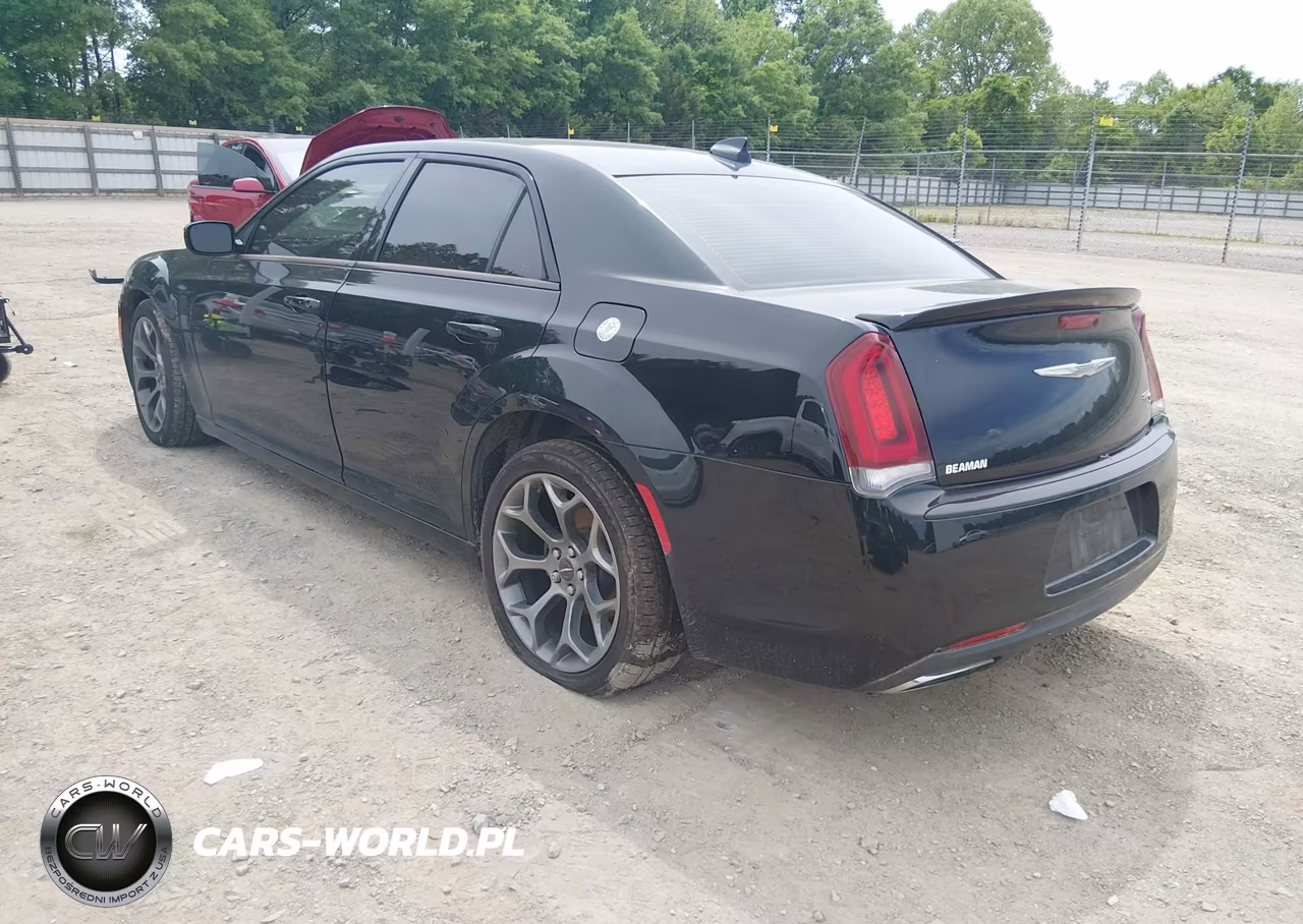2015 Chrysler 300 300S VIN:2C3CCABG1FH887105 - 3