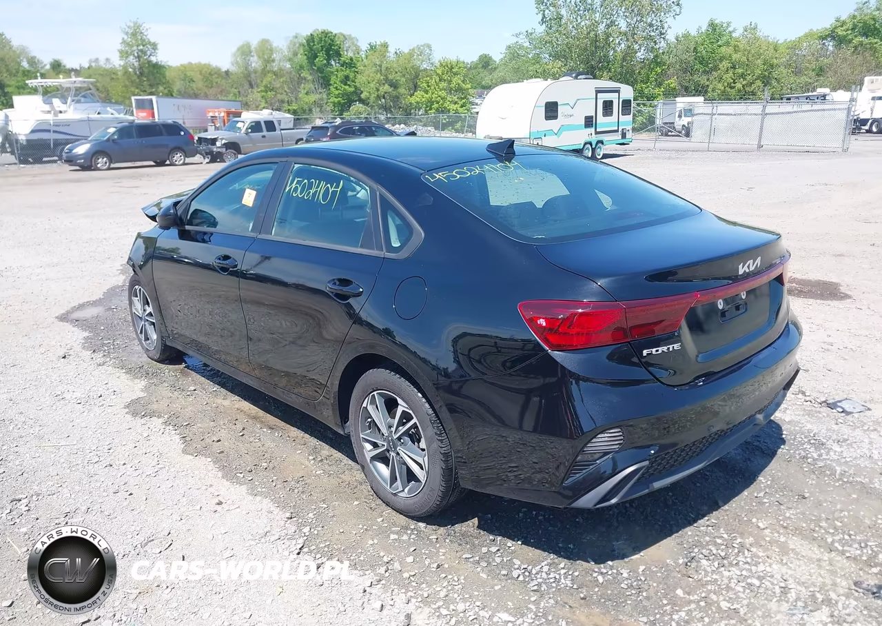 2024 Kia Forte Lxs VIN:3KPF24AD9RE762194 - 3