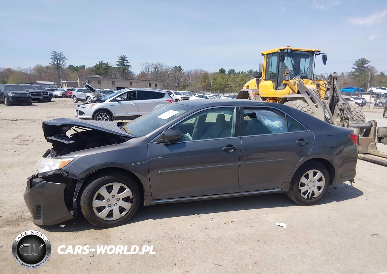 2014 Toyota Camry Le VIN:4T1BF1FK4EU392191 - 13