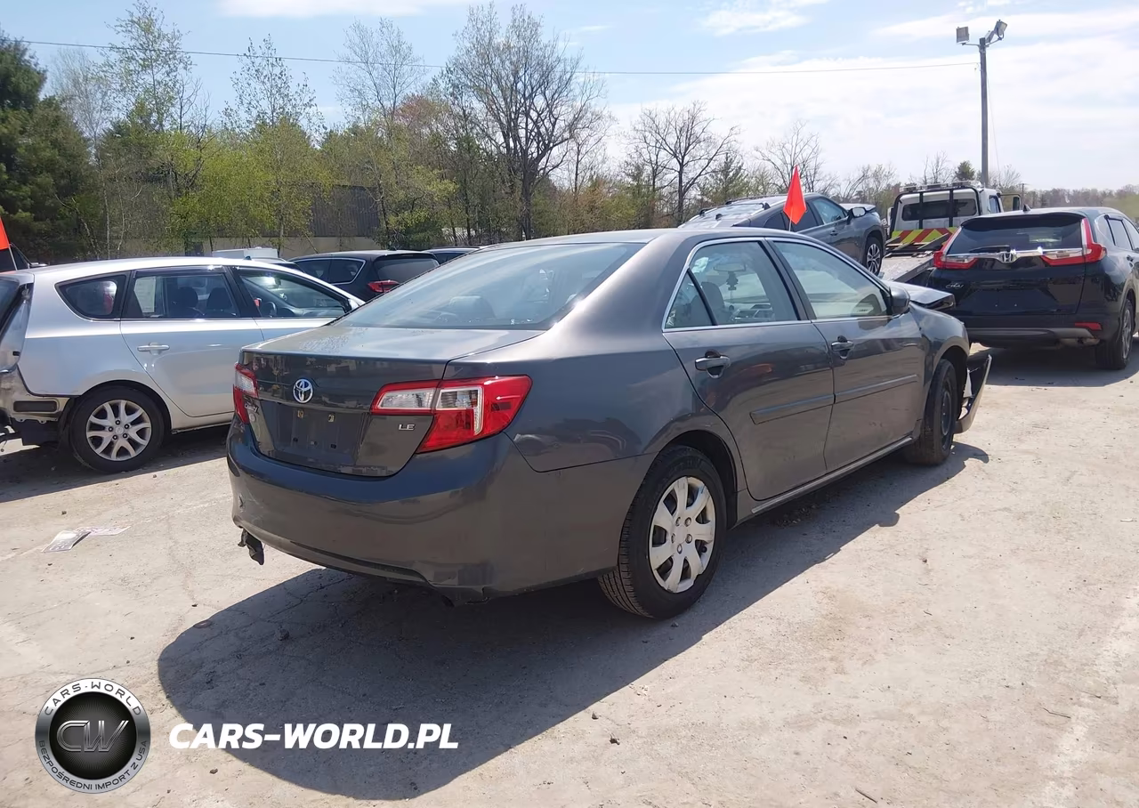 2014 Toyota Camry Le VIN:4T1BF1FK4EU392191 - 4