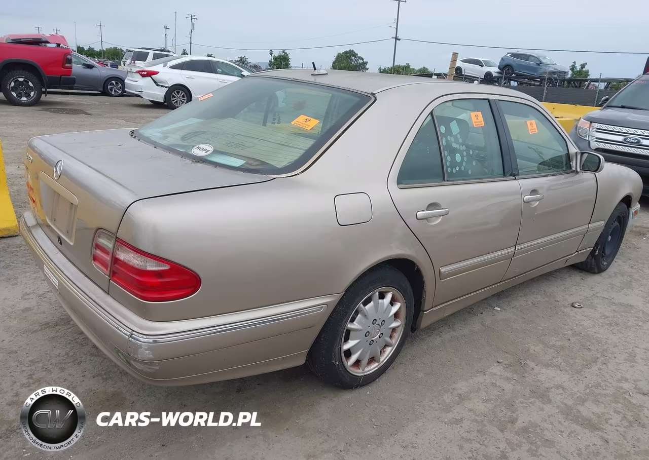 2001 Mercedes-Benz E 320 VIN:WDBJF65J11B268521 - 4