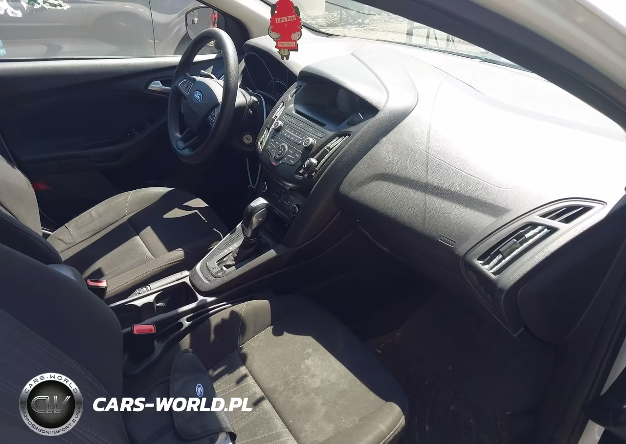 2015 Ford Focus Se VIN:1FADP3F25FL258728 - 5