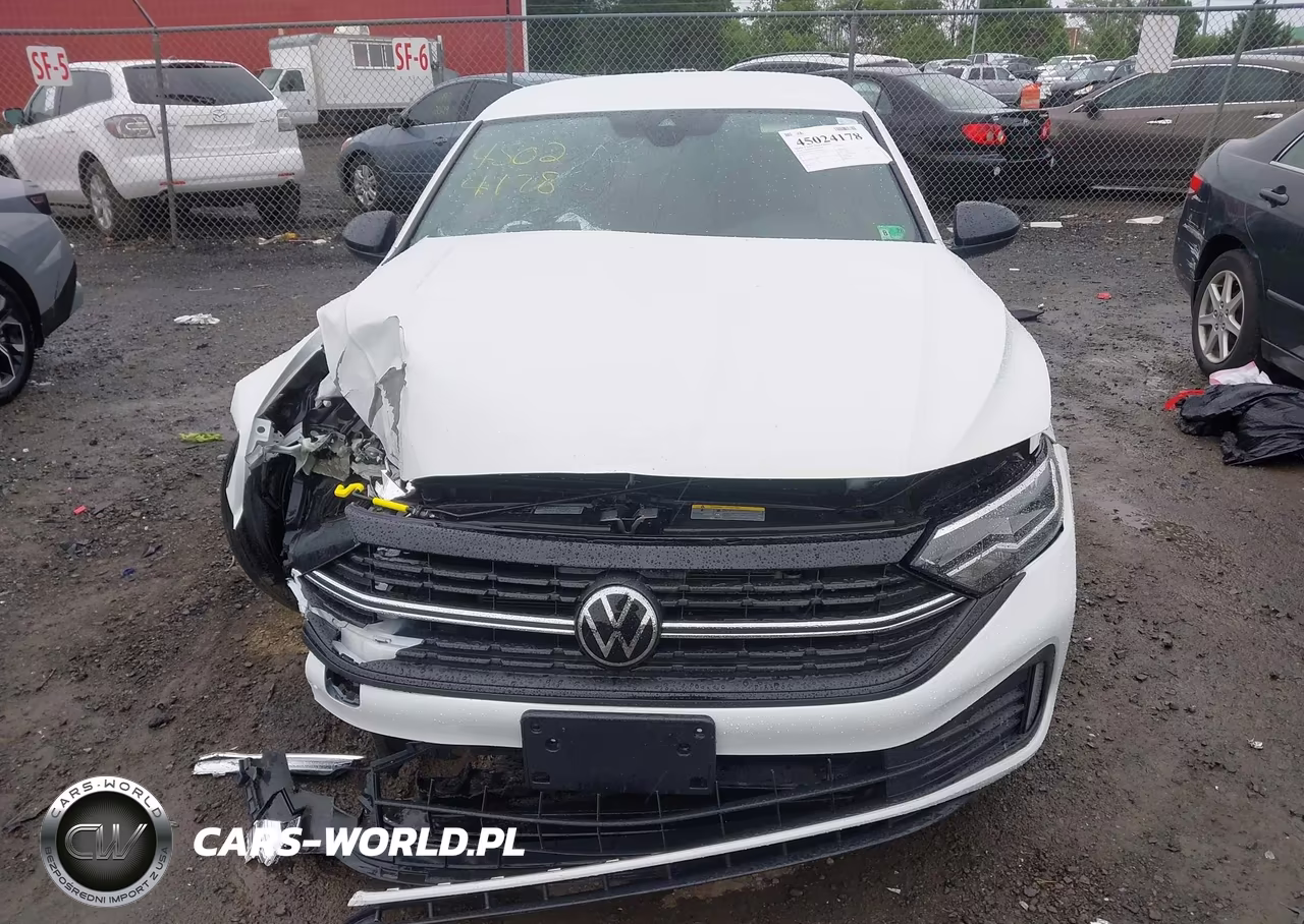 2024 Volkswagen Jetta 1.5T Sport VIN:3VWBM7BU1RM047986 - 13