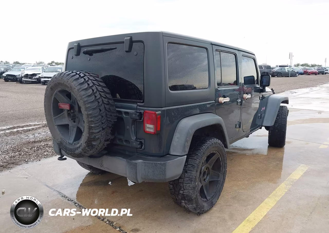 2017 Jeep Wrangler Unlimited Sport 4X4 VIN:1C4BJWDG1HL624447 - 4
