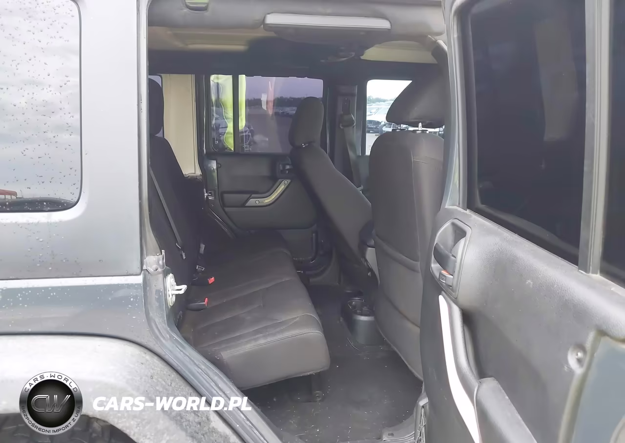 2017 Jeep Wrangler Unlimited Sport 4X4 VIN:1C4BJWDG1HL624447 - 8