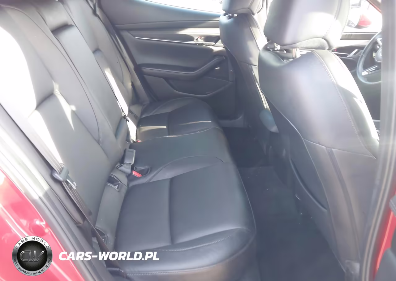 2019 Mazda Mazda3 Preferred Package VIN:JM1BPAMM6K1137058 - 8