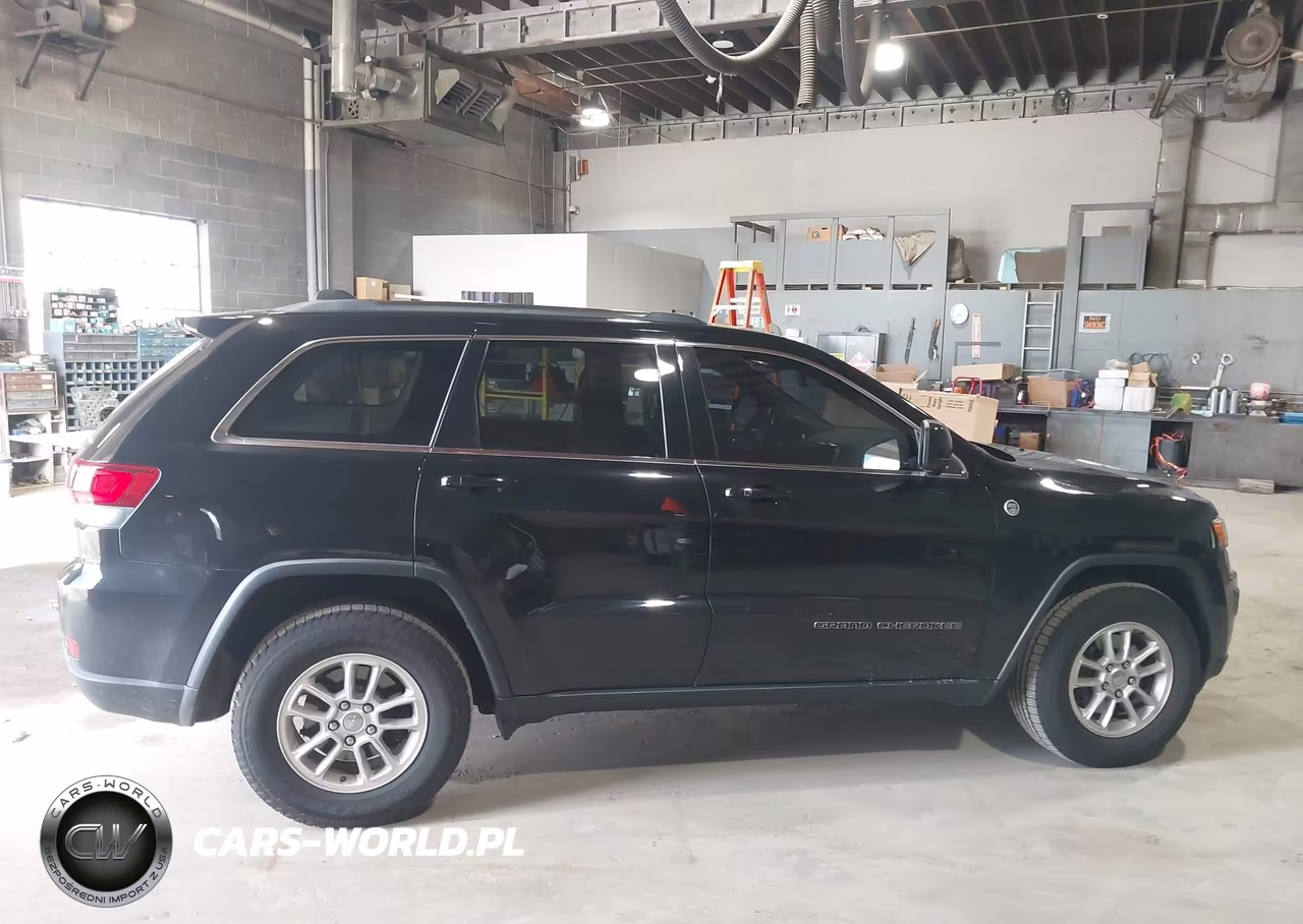 2020 Jeep Grand Cherokee Laredo E 4X4 VIN:1C4RJFAG0LC193837 - 17
