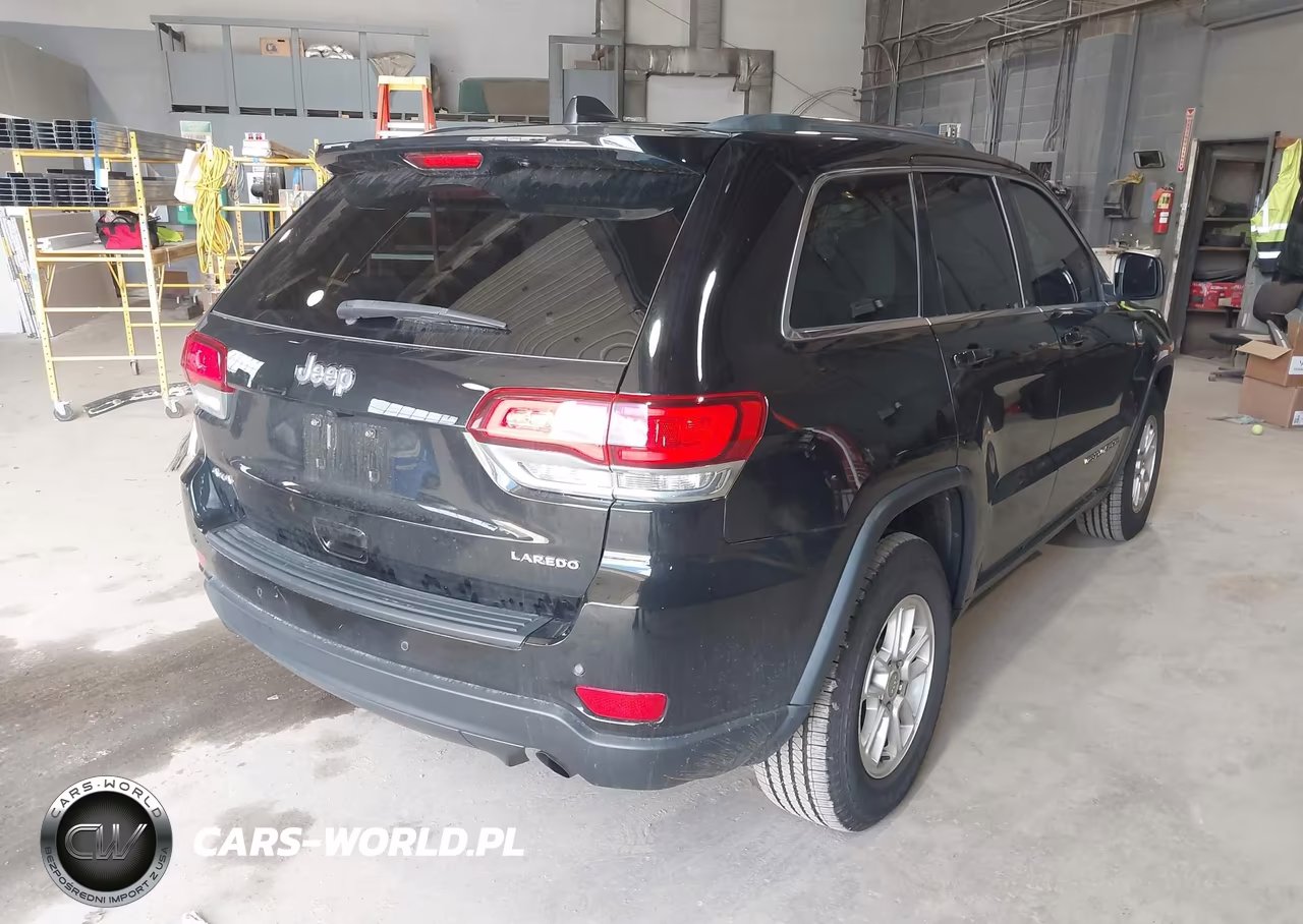 2020 Jeep Grand Cherokee Laredo E 4X4 VIN:1C4RJFAG0LC193837 - 4