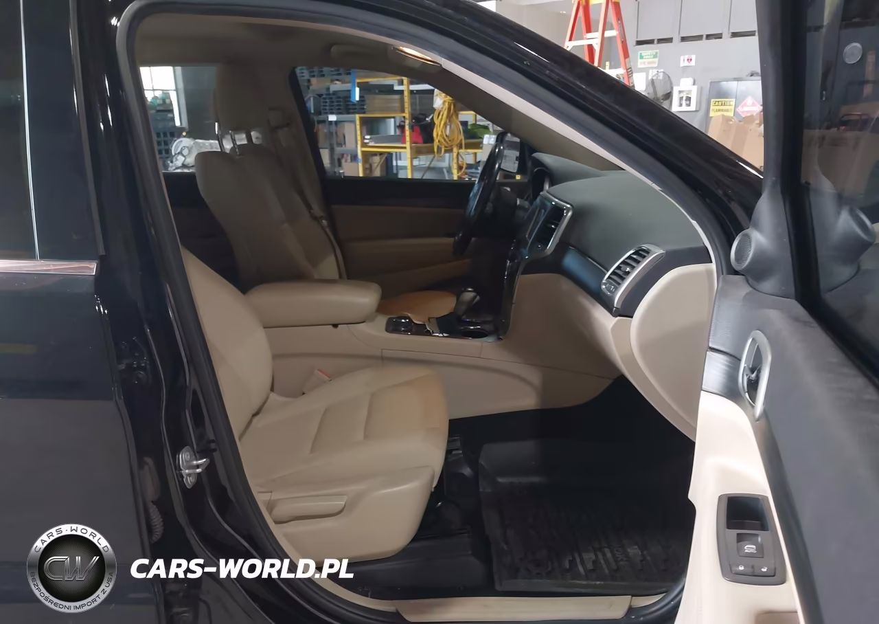 2020 Jeep Grand Cherokee Laredo E 4X4 VIN:1C4RJFAG0LC193837 - 5