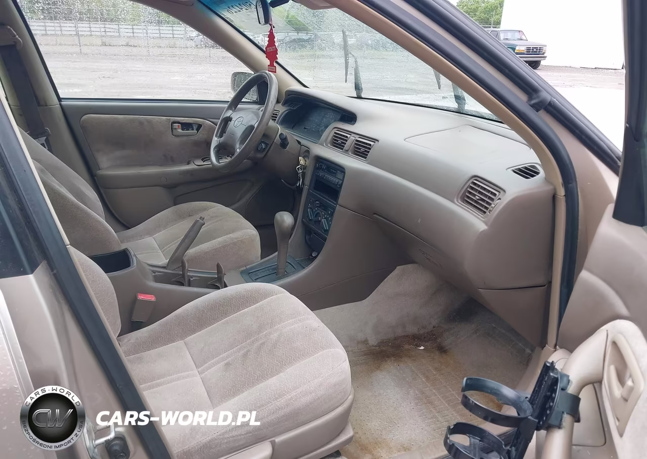 1997 Toyota Camry Le VIN:4T1BG22K9VU789582 - 5
