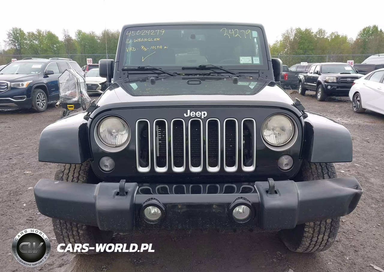 2016 Jeep Wrangler Unlimited Sahara VIN:1C4BJWEG0GL241550 - 13