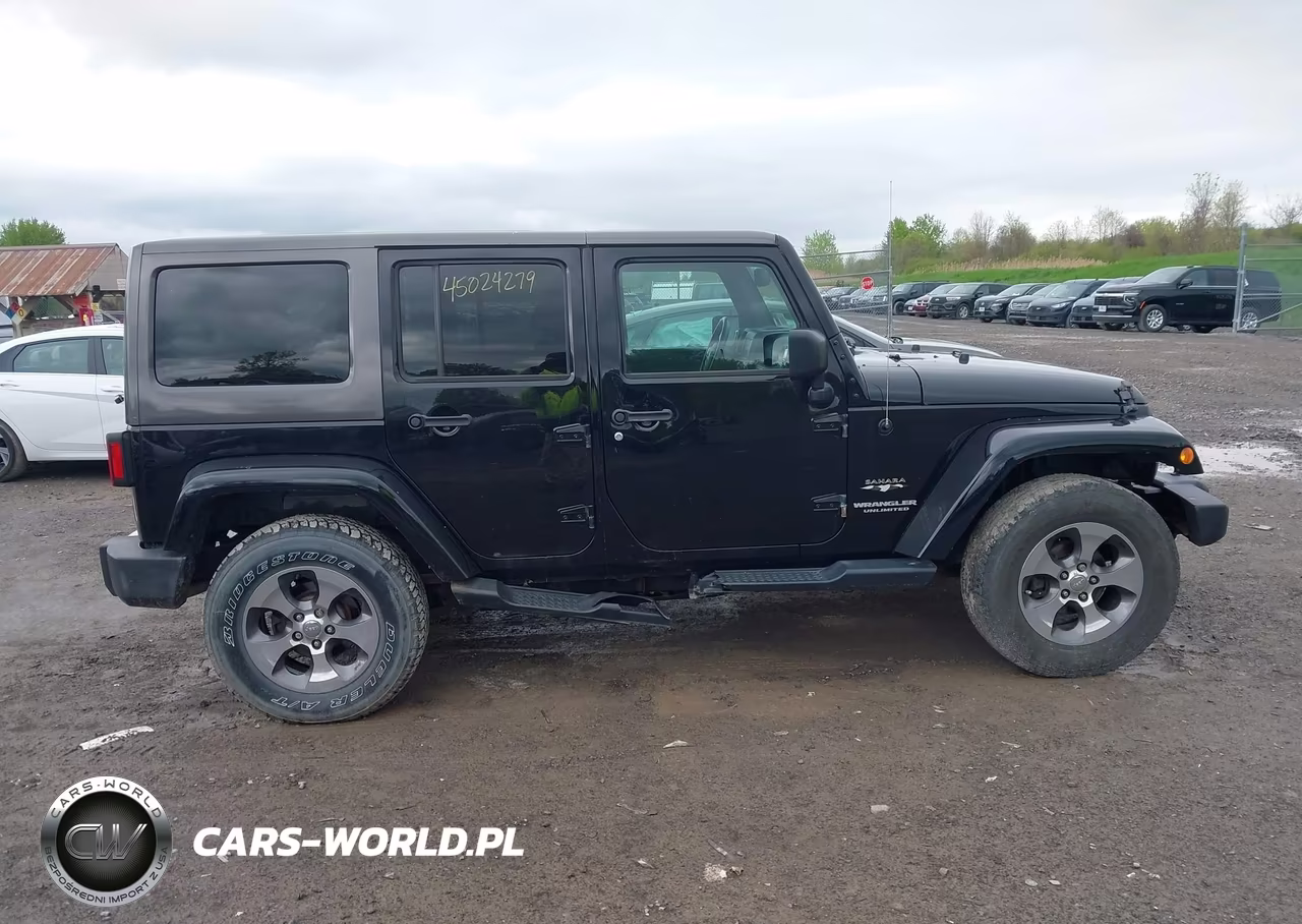 2016 Jeep Wrangler Unlimited Sahara VIN:1C4BJWEG0GL241550 - 14