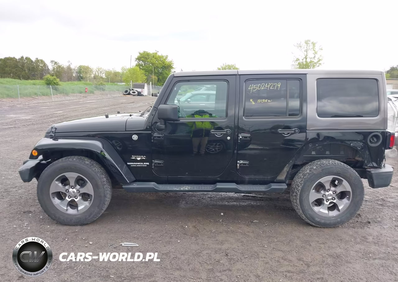 2016 Jeep Wrangler Unlimited Sahara VIN:1C4BJWEG0GL241550 - 15