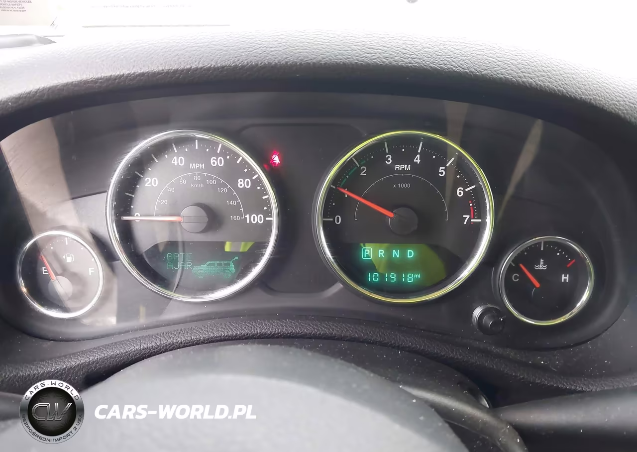 2016 Jeep Wrangler Unlimited Sahara VIN:1C4BJWEG0GL241550 - 7