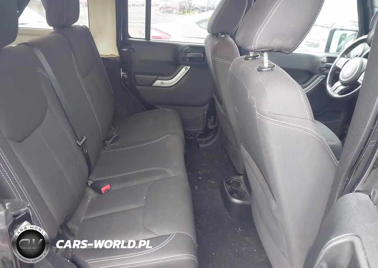 2016 Jeep Wrangler Unlimited Sahara VIN:1C4BJWEG0GL241550 - 8