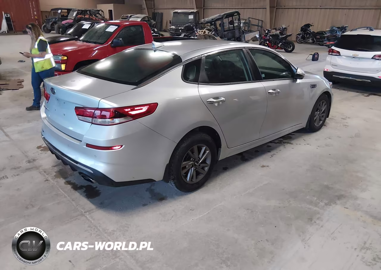 2020 Kia Optima Lx VIN:5XXGT4L36LG416124 - 4