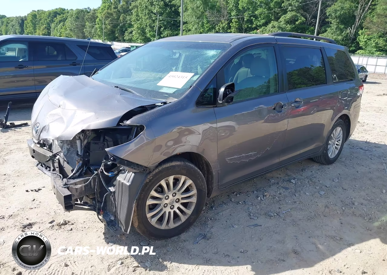 2014 Toyota Sienna Xle V6 8 Passenger VIN:5TDYK3DC4ES476890 - 2