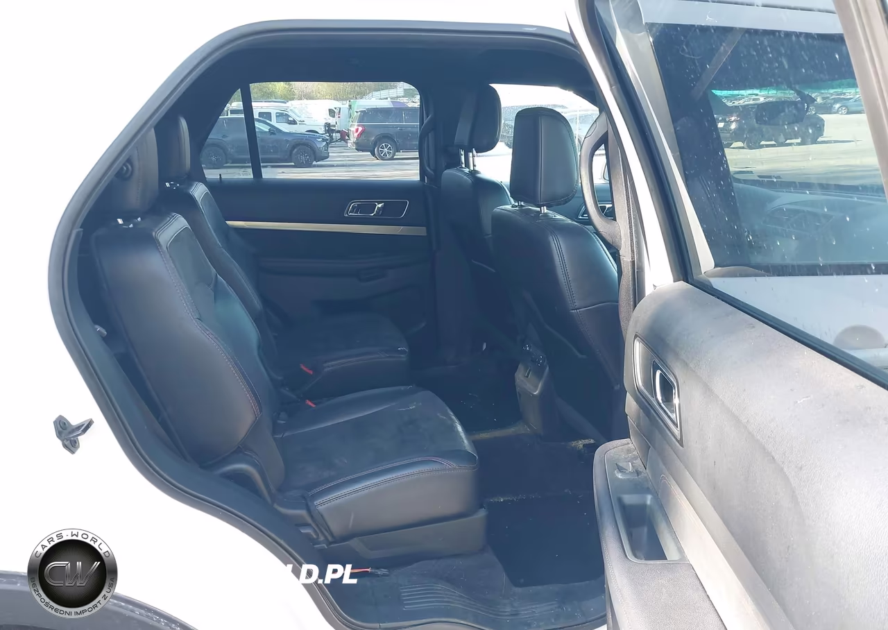 2018 Ford Explorer Xlt VIN:1FM5K8D85JGA53957 - 8