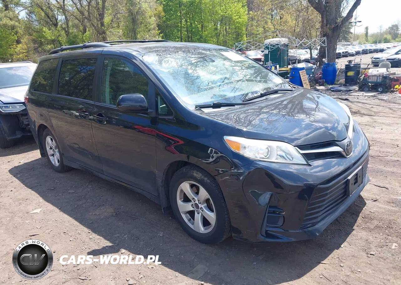2020 Toyota Sienna Le – zdjęcie 1 z 17