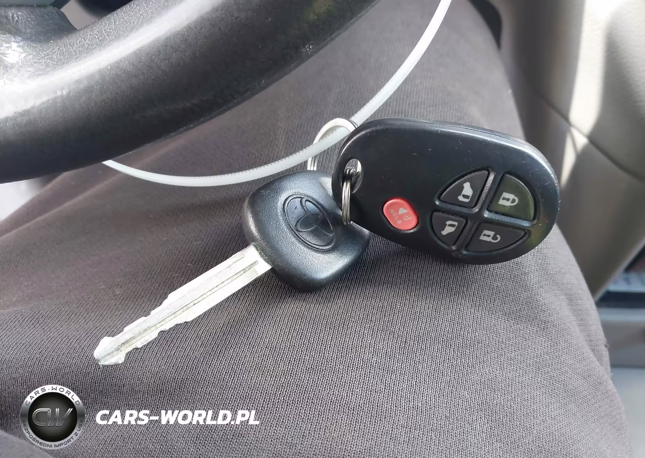 2020 Toyota Sienna Le VIN:5TDKZ3DCXLS029060 - 11