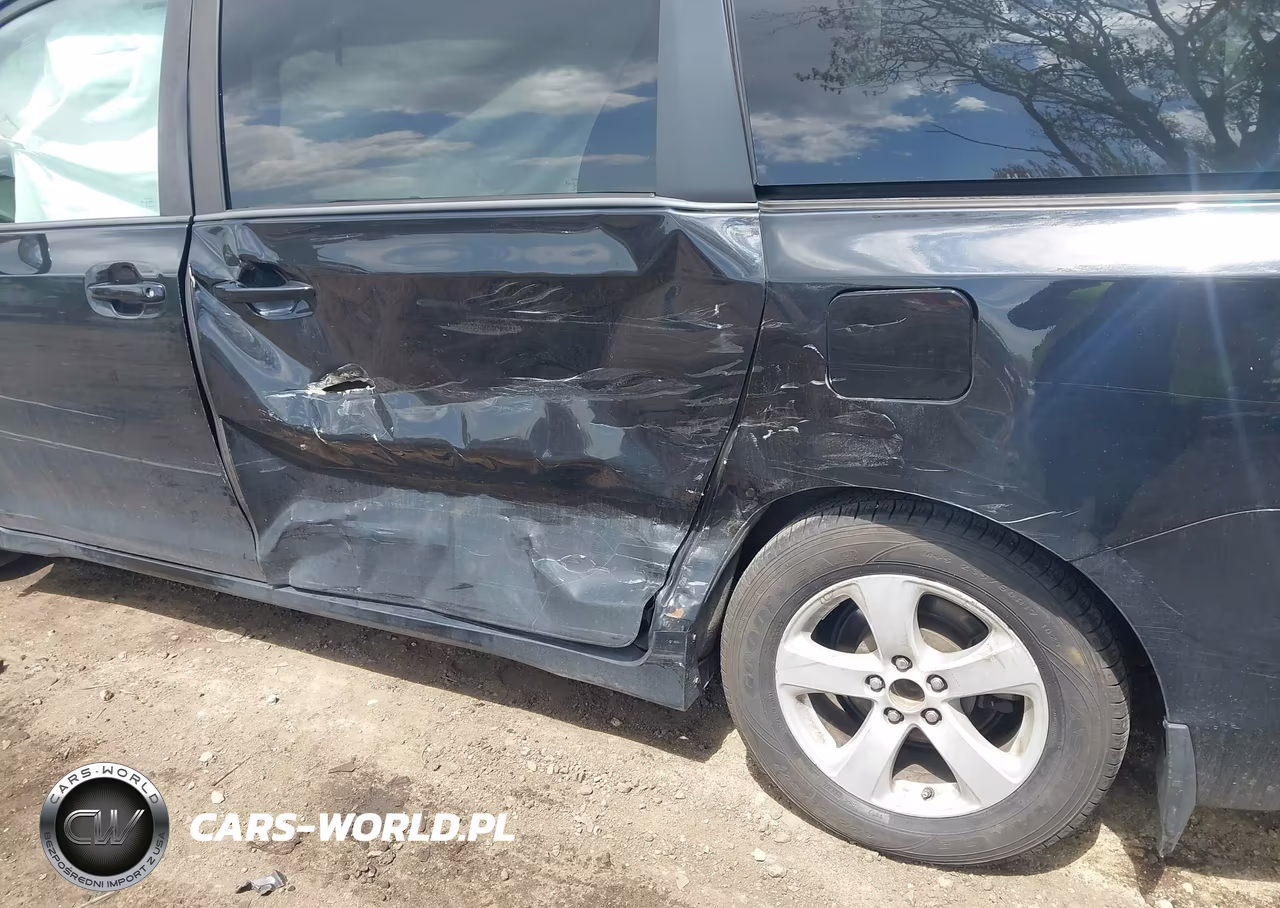 2020 Toyota Sienna Le VIN:5TDKZ3DCXLS029060 - 6