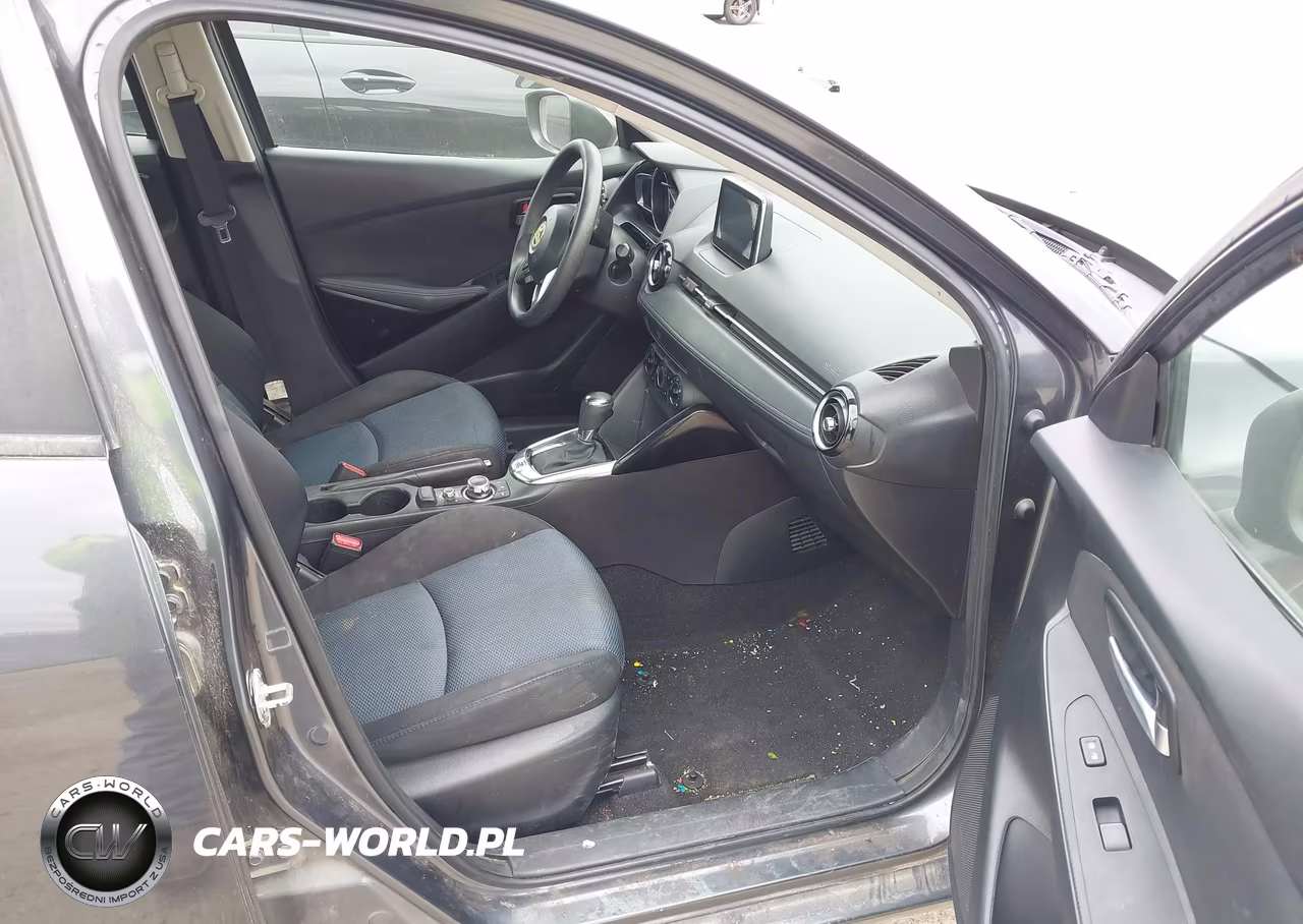2017 Toyota Yaris Ia VIN:3MYDLBYV9HY192946 - 5