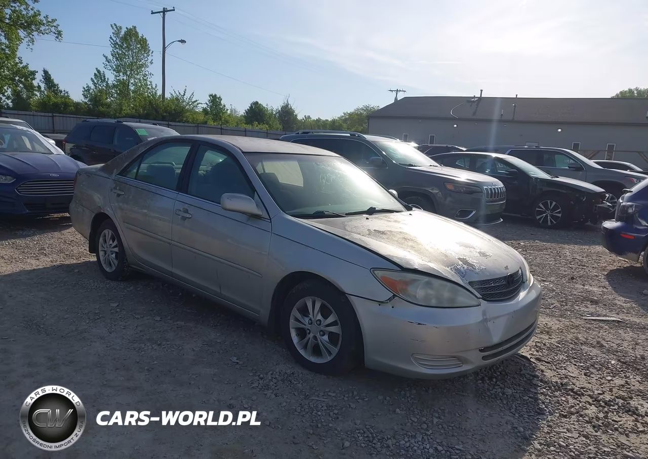 2004 Toyota Camry Le V6 – zdjęcie 1 z 10