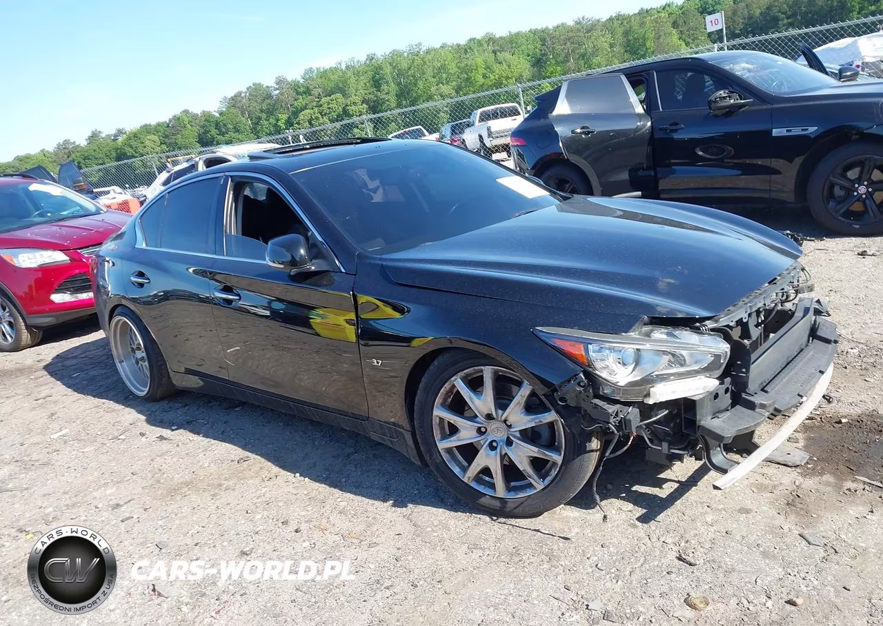 2015 Infiniti Q50 Premium