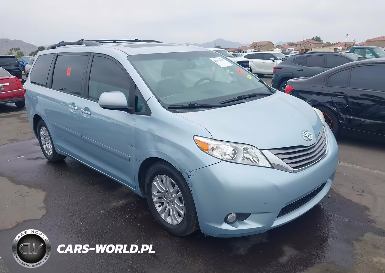 2015 Toyota Sienna Xle 8 Passenger