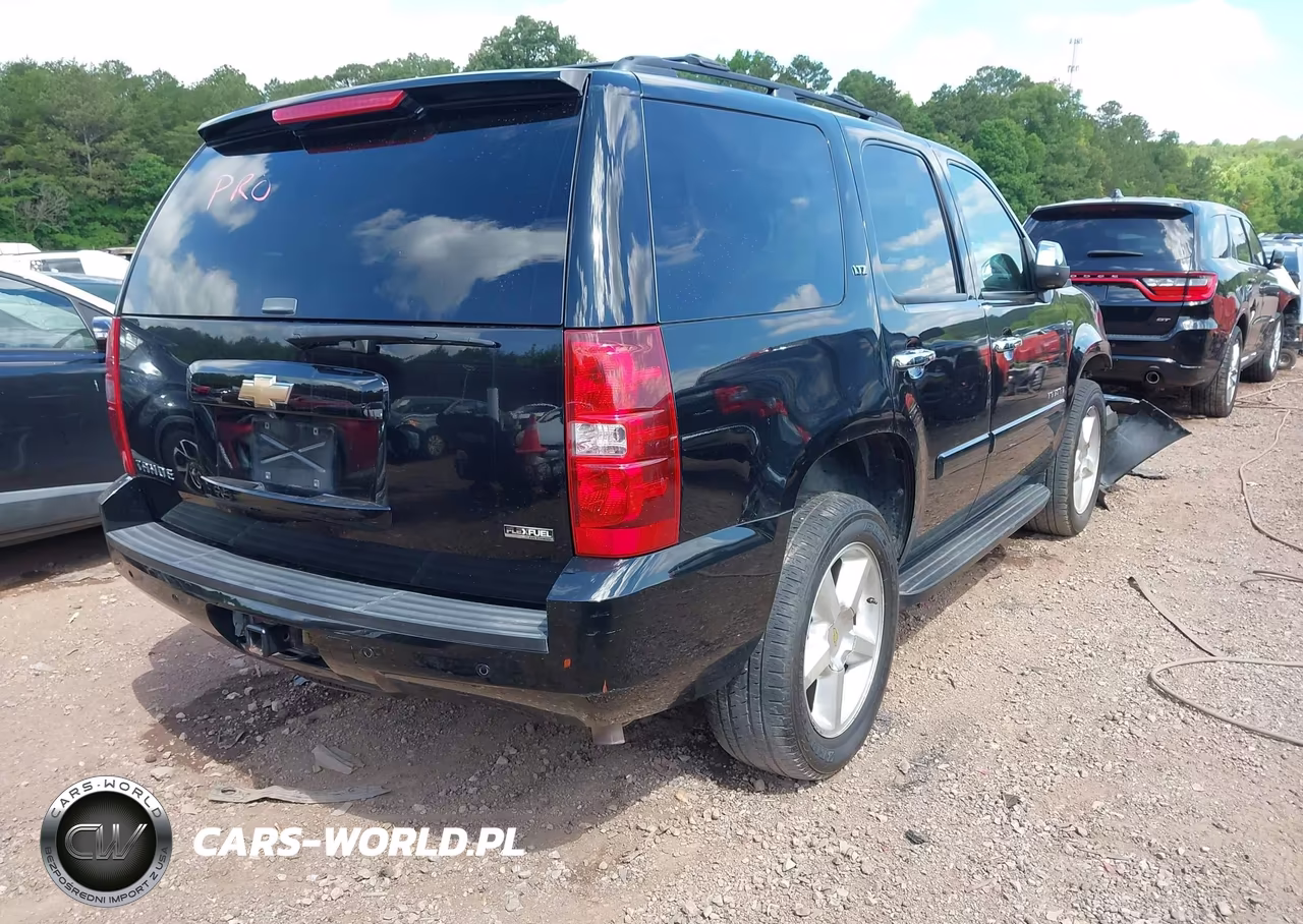 2007 Chevrolet Tahoe Ltz VIN:1GNFK130X7J405753 - 4