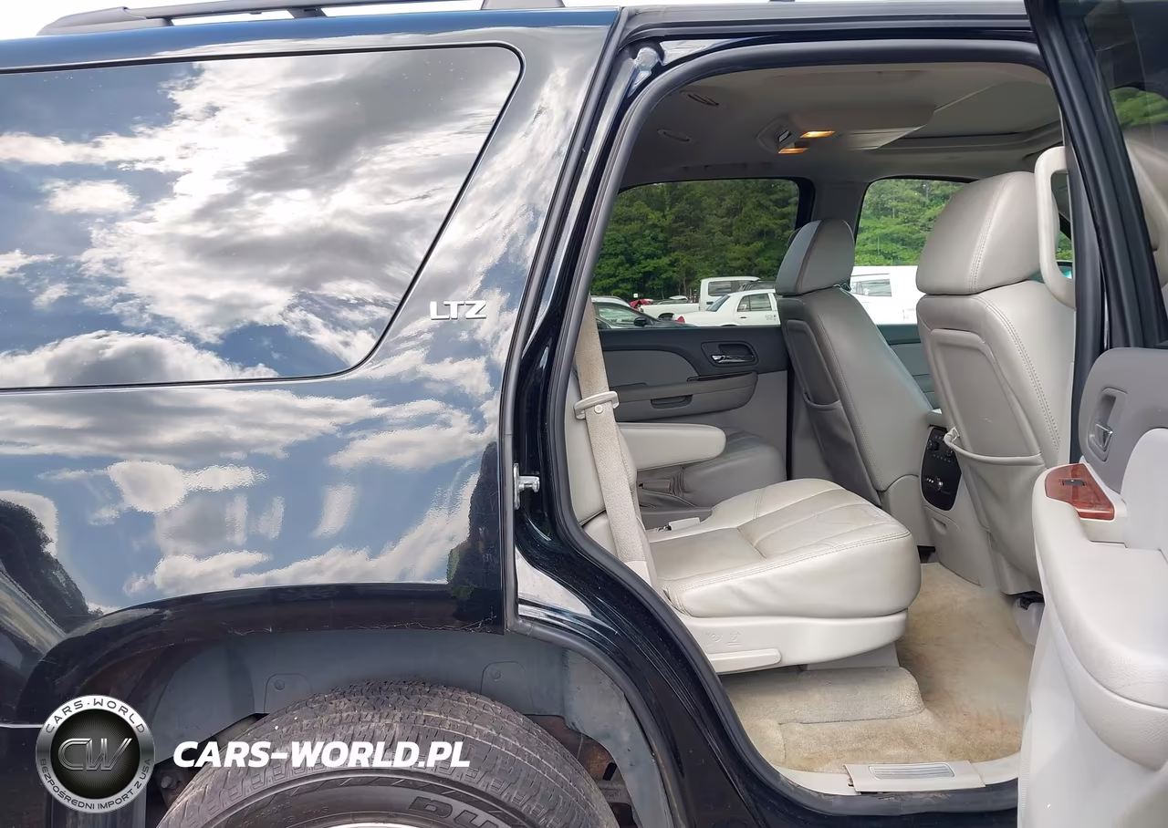 2007 Chevrolet Tahoe Ltz VIN:1GNFK130X7J405753 - 8