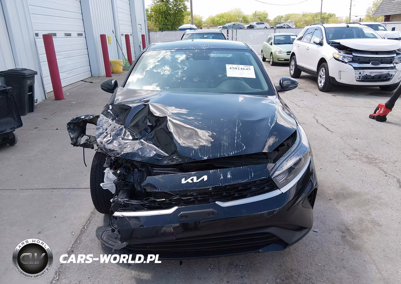 2024 Kia Forte Lxs VIN:3KPF24AD8RE818805 - 12