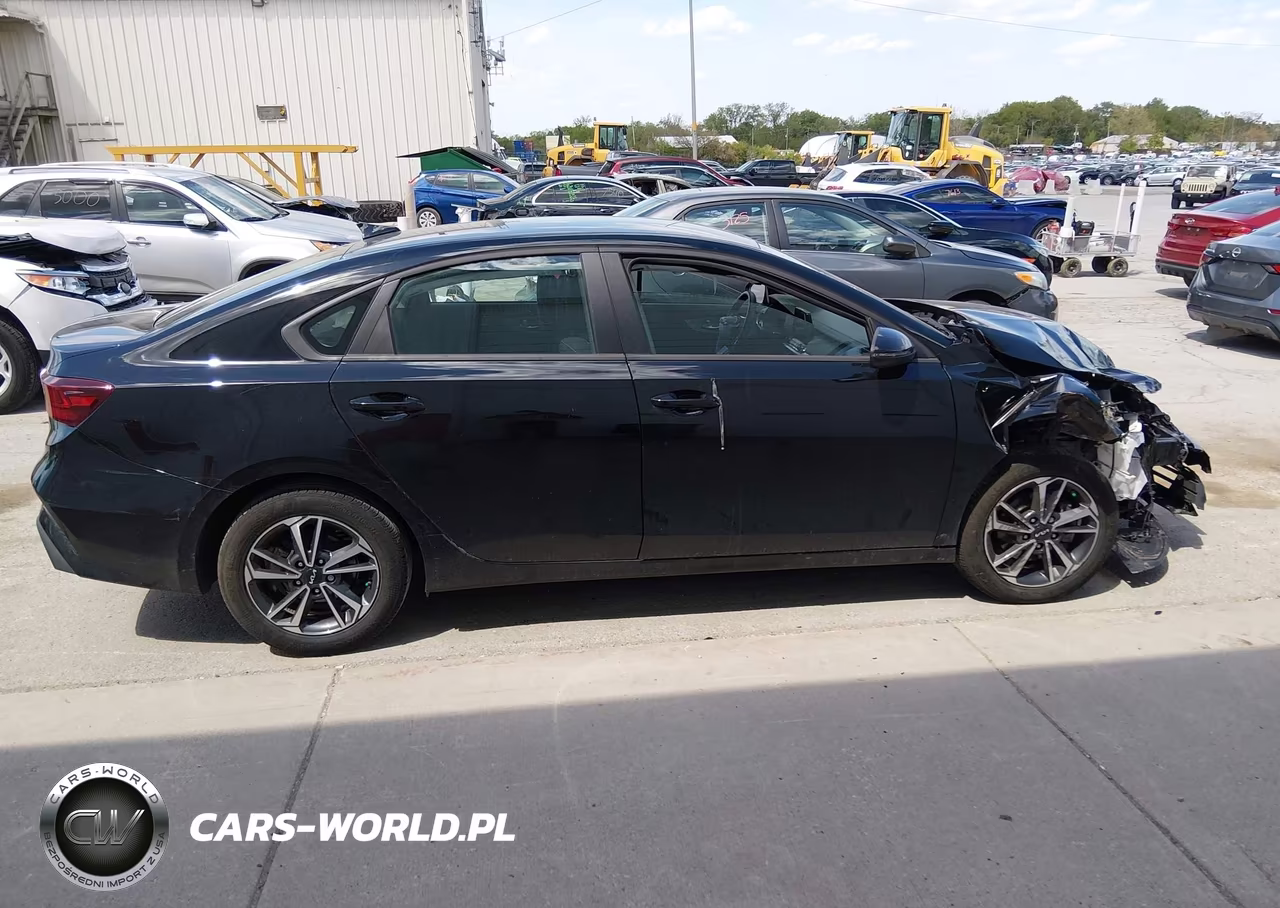 2024 Kia Forte Lxs VIN:3KPF24AD8RE818805 - 13