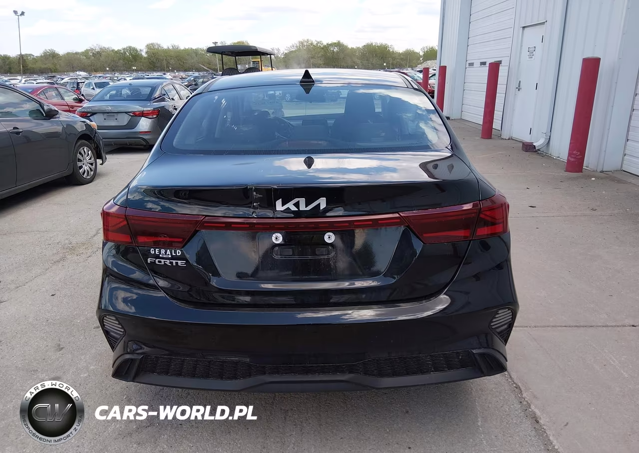2024 Kia Forte Lxs VIN:3KPF24AD8RE818805 - 16
