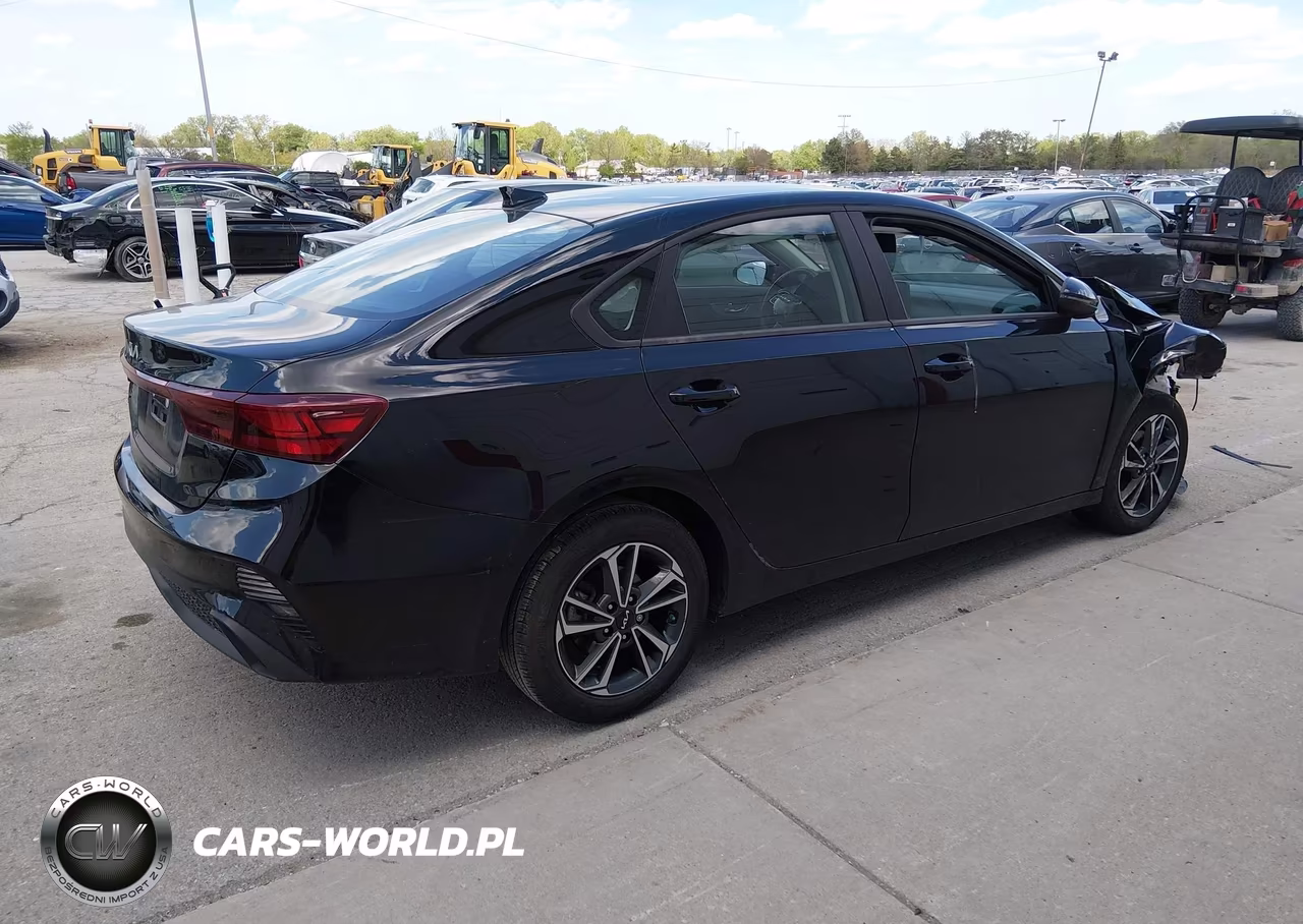 2024 Kia Forte Lxs VIN:3KPF24AD8RE818805 - 4