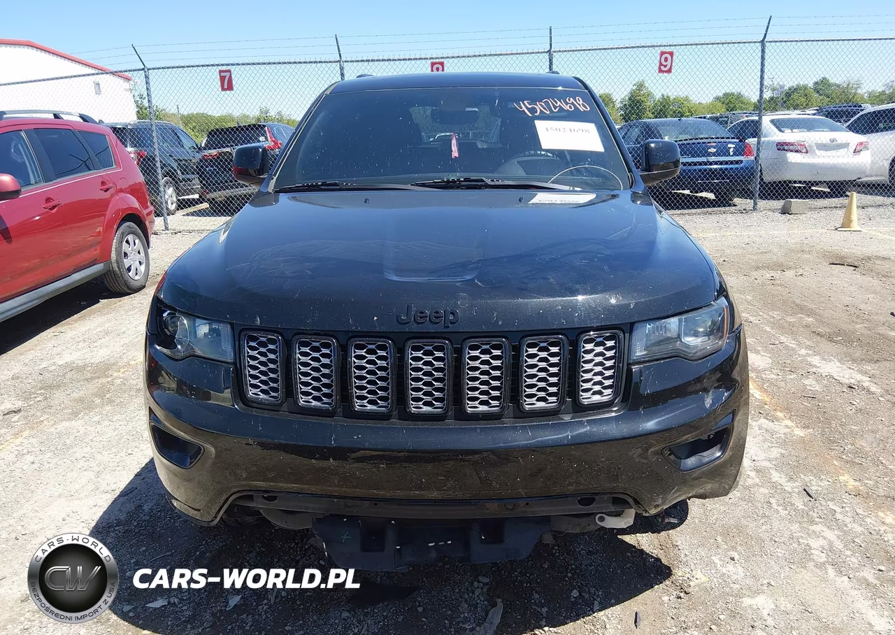 2018 Jeep Grand Cherokee Altitude 4X2 VIN:1C4RJEAG7JC485198 - 13